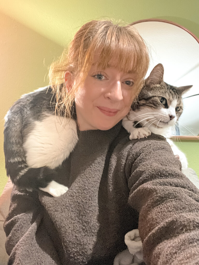 education feline contact Communication animale pour chats Visites à domicile pur chats Gang de Patounes Cat Sitter Bordeaux Pet Sitter Comportementaliste chat